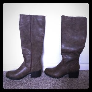 NWOB Shoe Dazzle Paulett Boots